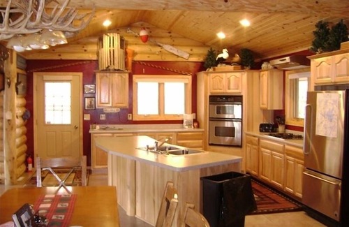 Walker House | Log Home on Private Lake Walker/Leech Lake Area