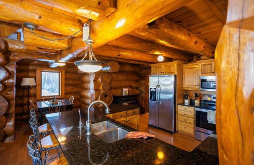 Fish Creek House | Log Retreat at Fish Creek by Simple Life Rentals