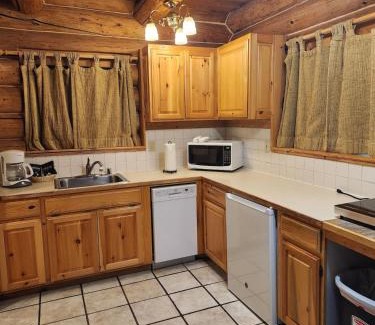 Enumclaw Hotel | LOGE Alta Crystal