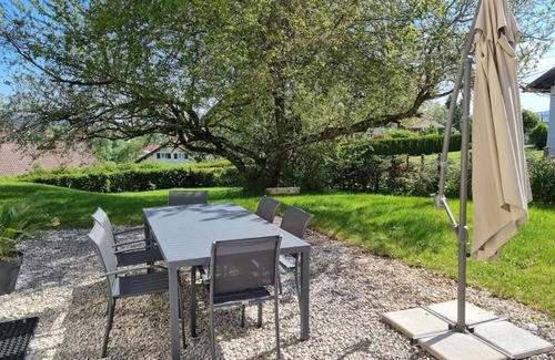 Orchamps-Vennes Apartment | Logement dans maison + extérieur