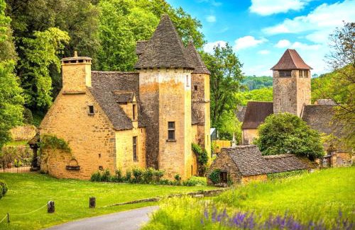 Saint-Crepin-et-Carlucet Apartment | Logement d'exception dans le Château de Lacypierre