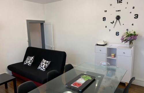 Dompierre-sur-Besbre House | Logement, idéal famille, amis, tout y est !