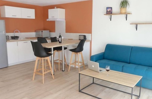 Gignac Apartment | Logement Indépendant Avec Grand Jardin Idéal Pour les Familles