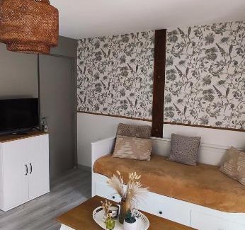Saint-Sernin Apartment | Logement lumineux bord de forêt