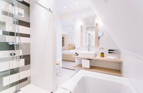 Nes Hotel | Logement Overzee