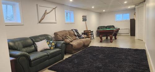 Barraute Apartment | Logis dans un Sous sol au Mont Video