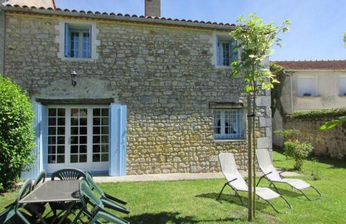 Le Gua House | Logis de Chalons à la mer