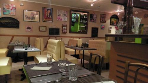 Corbigny Hotel | Logis de L'Europe Restaurant Le Cepage