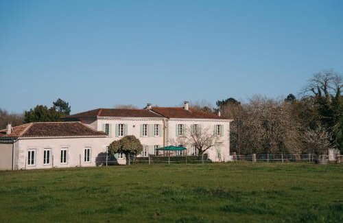 Clerac Bed & Breakfast | Logis de Vallombronze