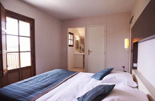 Crossac Hotel | Logis Hôtel La Ferme du Blanchot