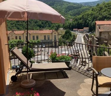 Prats-de-Mollo-la-Preste Hotel | Logis Hotel Restaurant Le Bellevue