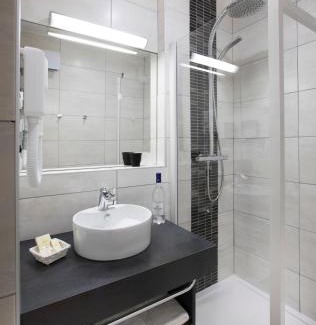 Villefranche-de-Rouergue Hotel | Logis Hotel - Restaurant - Spa - Le Relais de Farrou