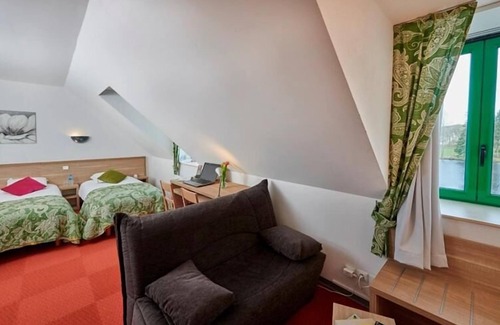 Huelgoat Hotel | Logis Hotel Du Lac