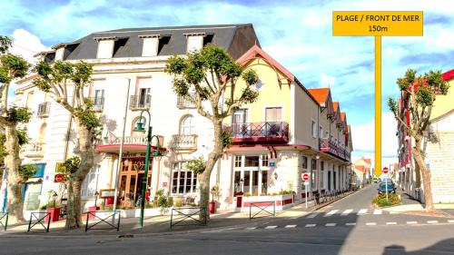 Quartier du Casino Hotel | LOGIS Hotel Majestic Chatelaillon Plage - La Rochelle