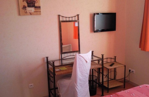 Molieres Hotel | Logis L'Auberge du Quercy Blanc