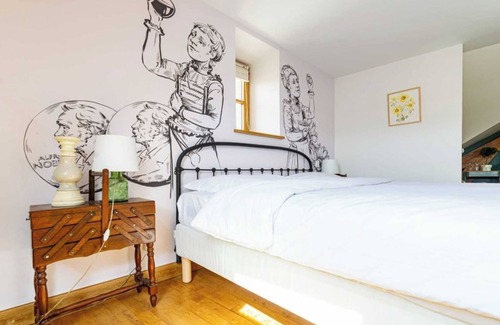 Flavigny-sur-Ozerain Apartment | Logis Marie