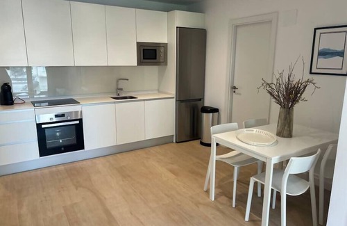 Zaragoza Centro Apartment | LOIRA RIO HUERVA: Luminous in Residential Area