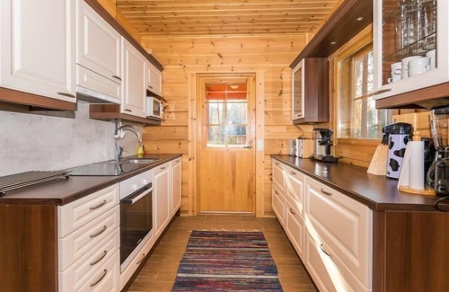 Kuorevesi House | Lokinsiipi by Interhome
