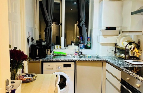 Shadwell Bed & Breakfast | London Bridge: Private Rooftop Terrace 3BR-7Guests