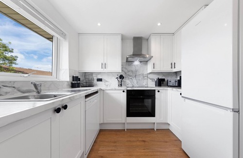 Coppetts Apartment | London Grove Apartments