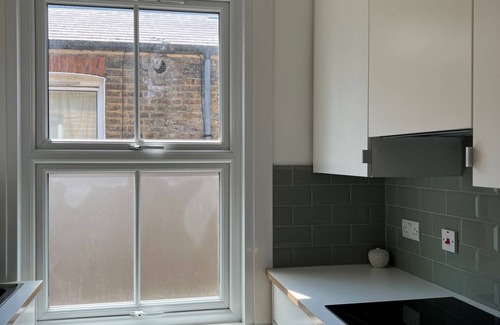Bruce Grove Apartment | London Stylish 2 Bedroom First Floor Flat