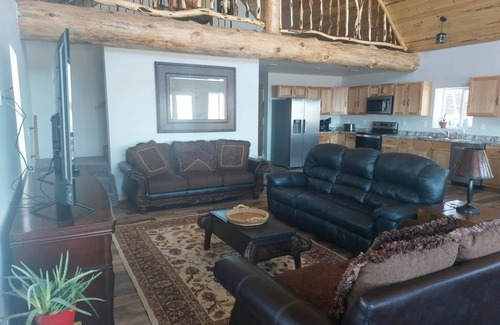 Blackduck Cabin | "Lone Lodge" 5-bedroom cabin with WiFi, AC, Dock,Landing, close beach.