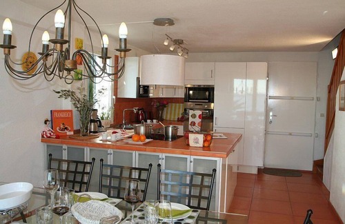 Gruissan House | Lone-standing dream house directly on the beach with a fascinating view