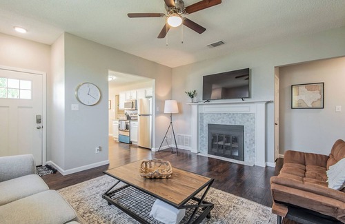 Burleson House | Lone Star Haven for 8