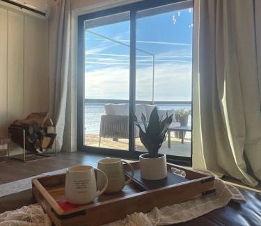 Perryville House | Long Beach Cottage