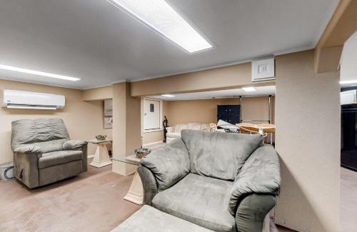 Port Isabel House | Long Island Village 502 Clam