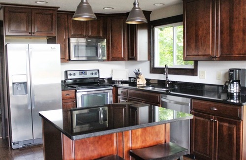 Clyde House | Long Range Unobstructed Mountain Views in a Well Appointed Home