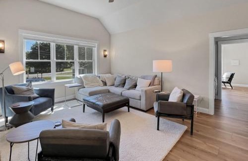 York Harbor House | Long Sands Your All-Season GetAway Brought to you by GetAway Vacations