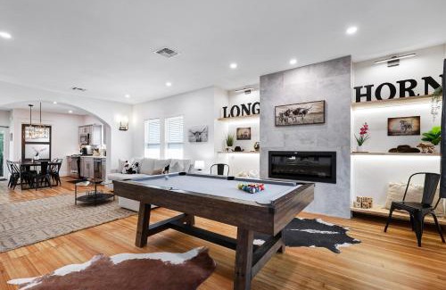 Highland Park House | Longhorn- A Birdy Vacation Rental