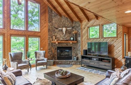 Innsbrook Ski Chalet | Longhorn Lakeside Chalet