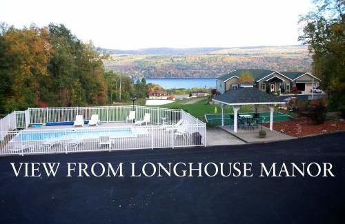 Town of Reading Bed & Breakfast | Longhouse Manor B&B
