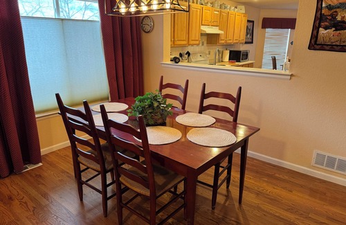 Longmont House | Longmont Ranch style home very close to Boulder
