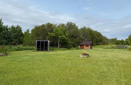 Poltsamaa Parish Cabin | Looduskeskne Olivia moodulmaja saunaga Põltsamaal