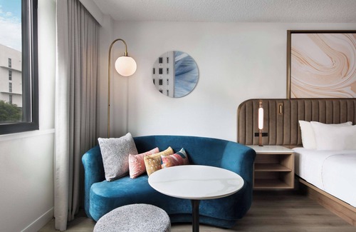 Flagami Hotel | Look No Further! Onsite Parking, Close to Downtown, Pets Are Welcome!