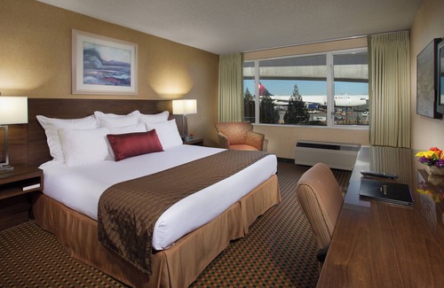 SeaTac Hotel | Look No More! Free Airport Shuttle & Continental Breakfast, Pets Allowed