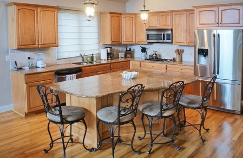 Avalon House | Looking for something special for your family vacation this year?
