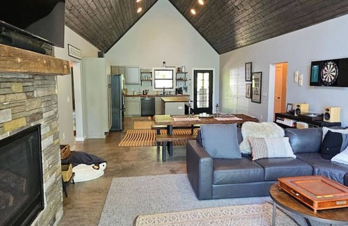 Webster Cabin | Loon Landing on Benoit Lake