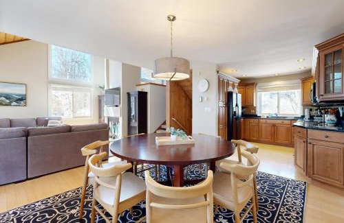 Lincoln Apartment | Loon Mountain Retreat