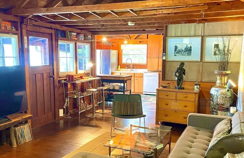 Minden Hills Cottage | *LOONS LANDING * Gull Lake 2 Cottages + Sauna + Fishing + 700 FT Lake Frontage