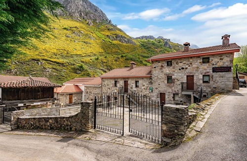 Caunedo Apartment | Lorences Rural Apartments for 4 people