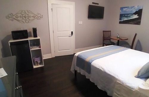 McDonough Bed & Breakfast | Lorraine Suite - 1 br 1 bath - Ferry to French Quarter