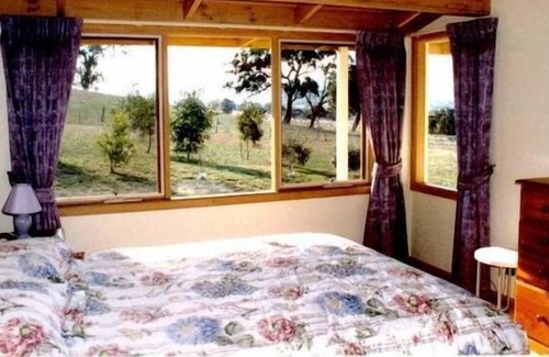 Yea House | Lorralynbra Holiday House