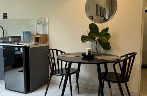 Americana Apartment | Los Arcos apartment with jacuzzi and A/C
