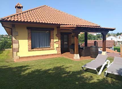 Cudon House | LOS LAURELES