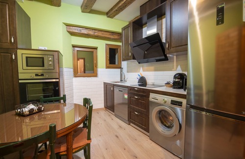 Sepulveda Apartment | Los Templarios
