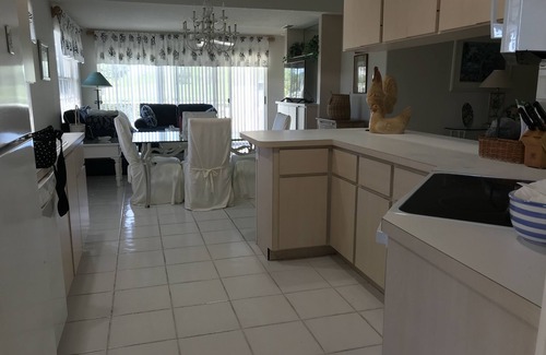 Hobe Sound House | Lost Lake Golf Home, 2BD/2BA, Pool/Lanai , New Kitchen coming - Winter '26 Avail